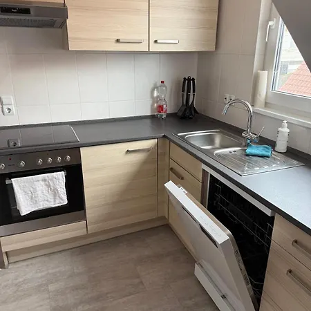 Kraichgau # 3-zkb Mit 100qm Voll Ausgestattet Im Dg, Monteurzimmer, Self-check-in Lejlighed