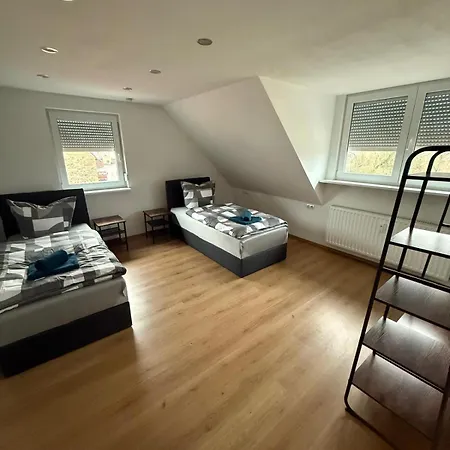 Kraichgau # 3-zkb Mit 100qm Voll Ausgestattet Im Dg, Monteurzimmer, Self-check-in Apartment Ittlingen